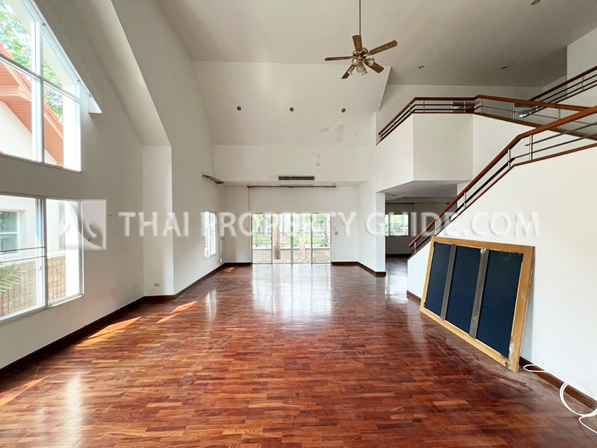 House with Shared Pool in Nichada Thani 